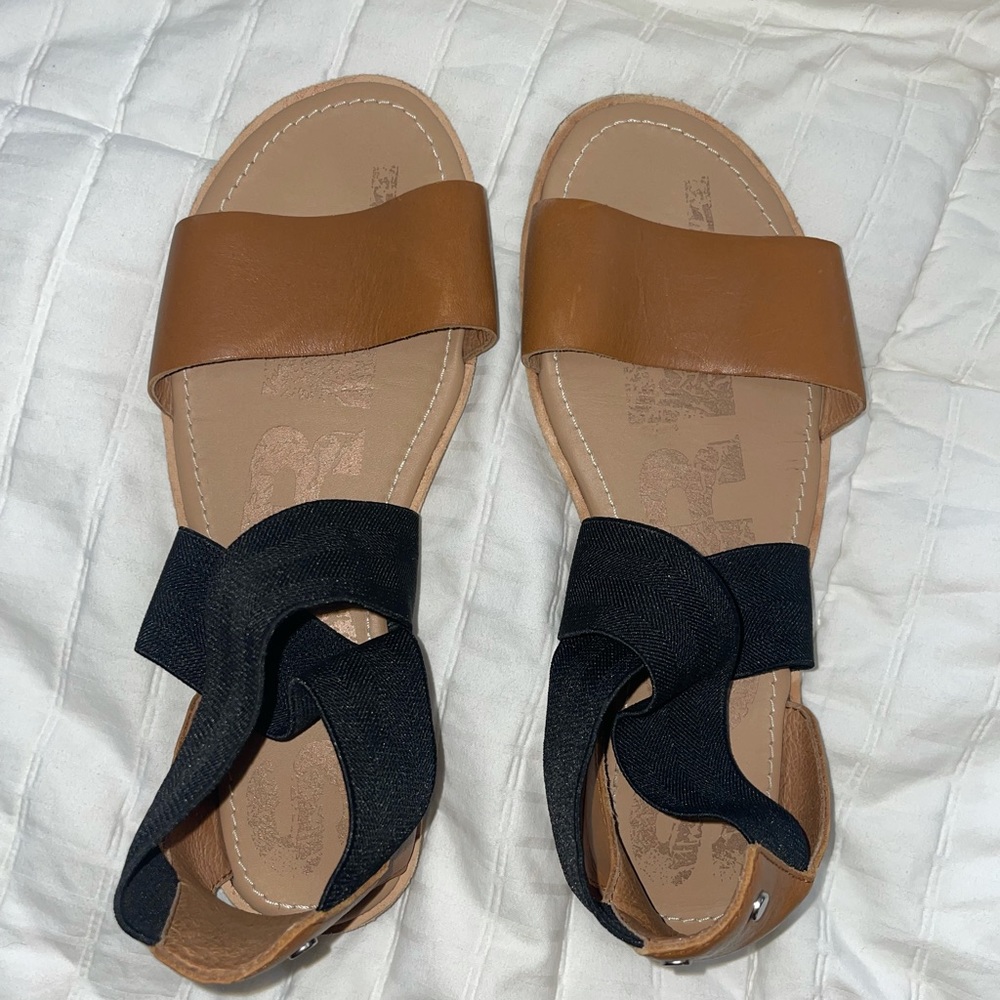 Sorel Ella slip-on strappy sandals